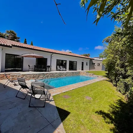 Villa Havre De Paix Avec Piscine *